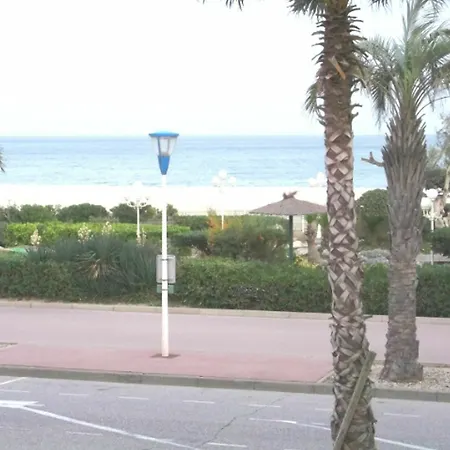 In Canet-en-roussilon, With Wonderful Mountain View And Furnish Apartment